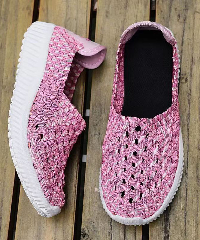 Effortlessly Elegant Shoes with a Timeless Design