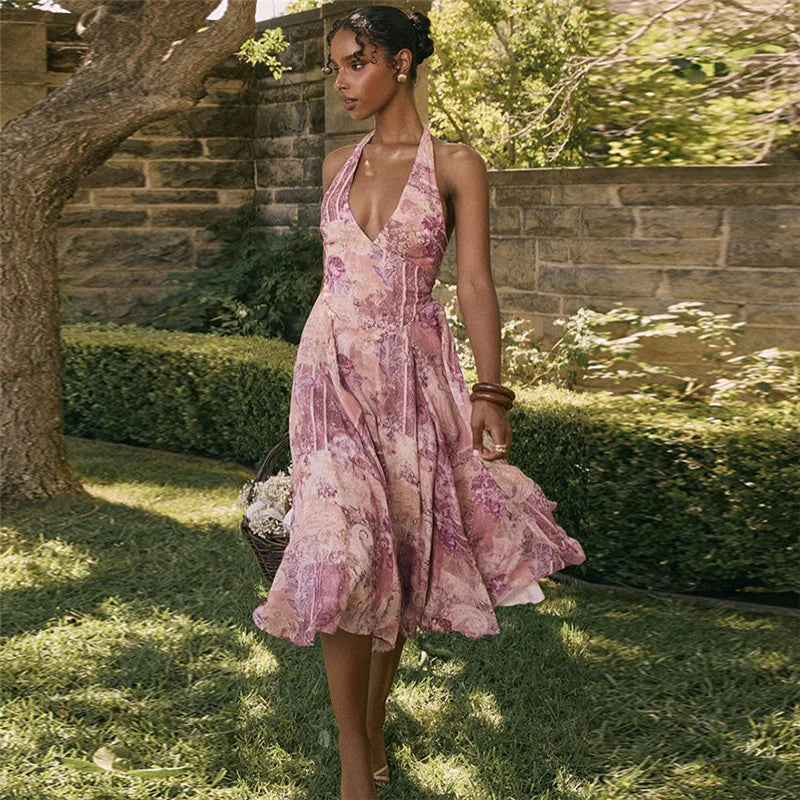 Classic Vintage & Enduringly Stylish Dress