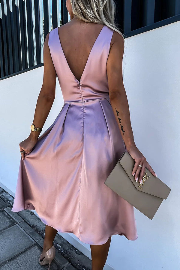 Sophisticated Dress with a Clean Classic Look