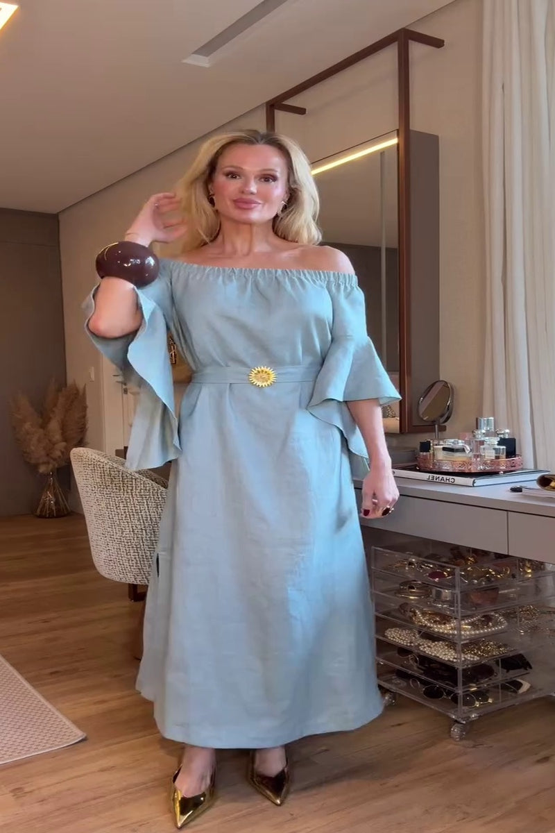 Classic Vintage Dress with a Flattering Fit