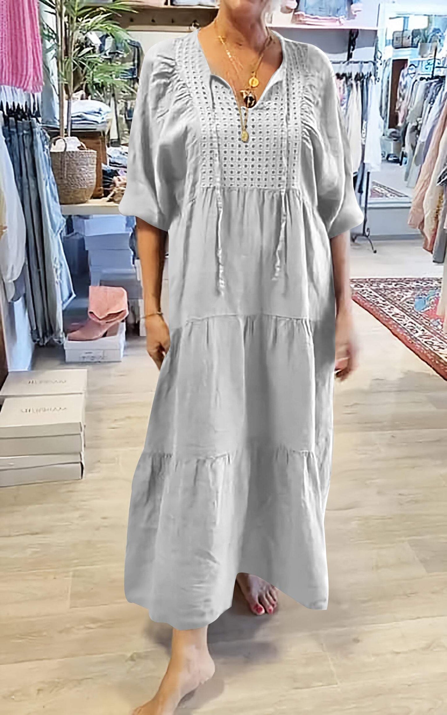 Classic Vintage Dress with a Flattering Fit