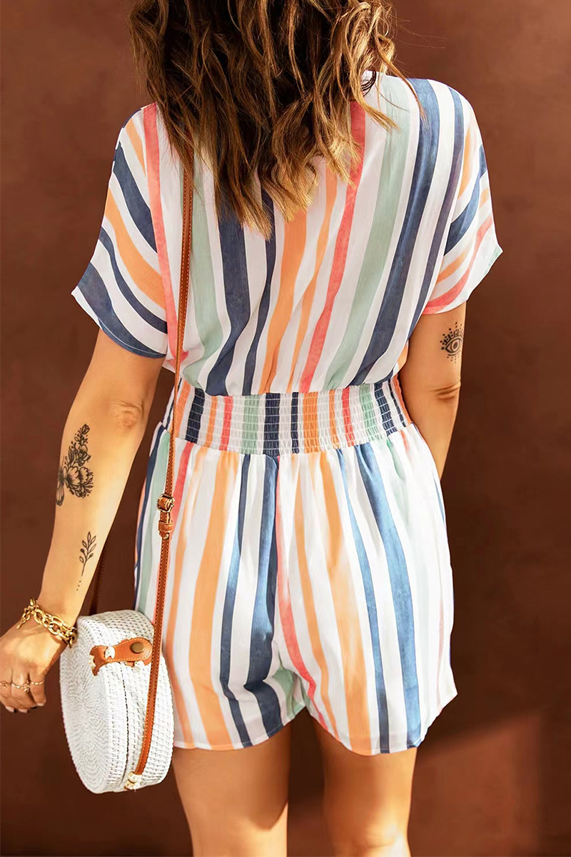 Effortlessly Elegant Garment with a Timeless Design