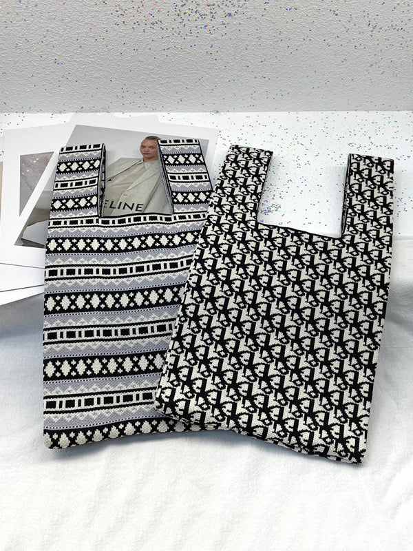 Elegantly Styled Bag for Everyday Wear