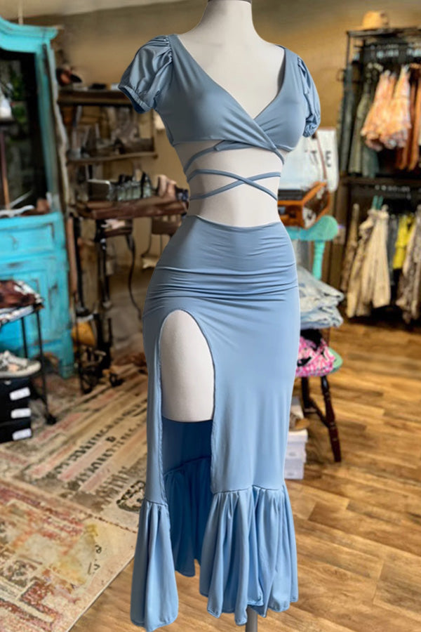 Gracefully Styled Dress for Any Occasion