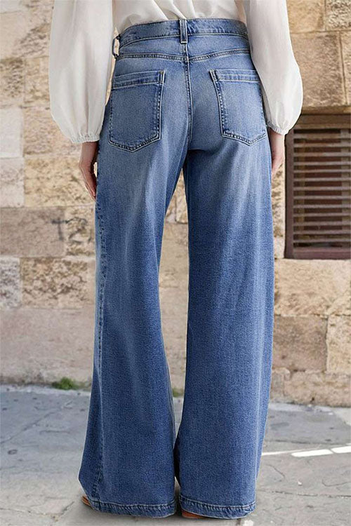 Well Tailored Garment with a Graceful Silhouette