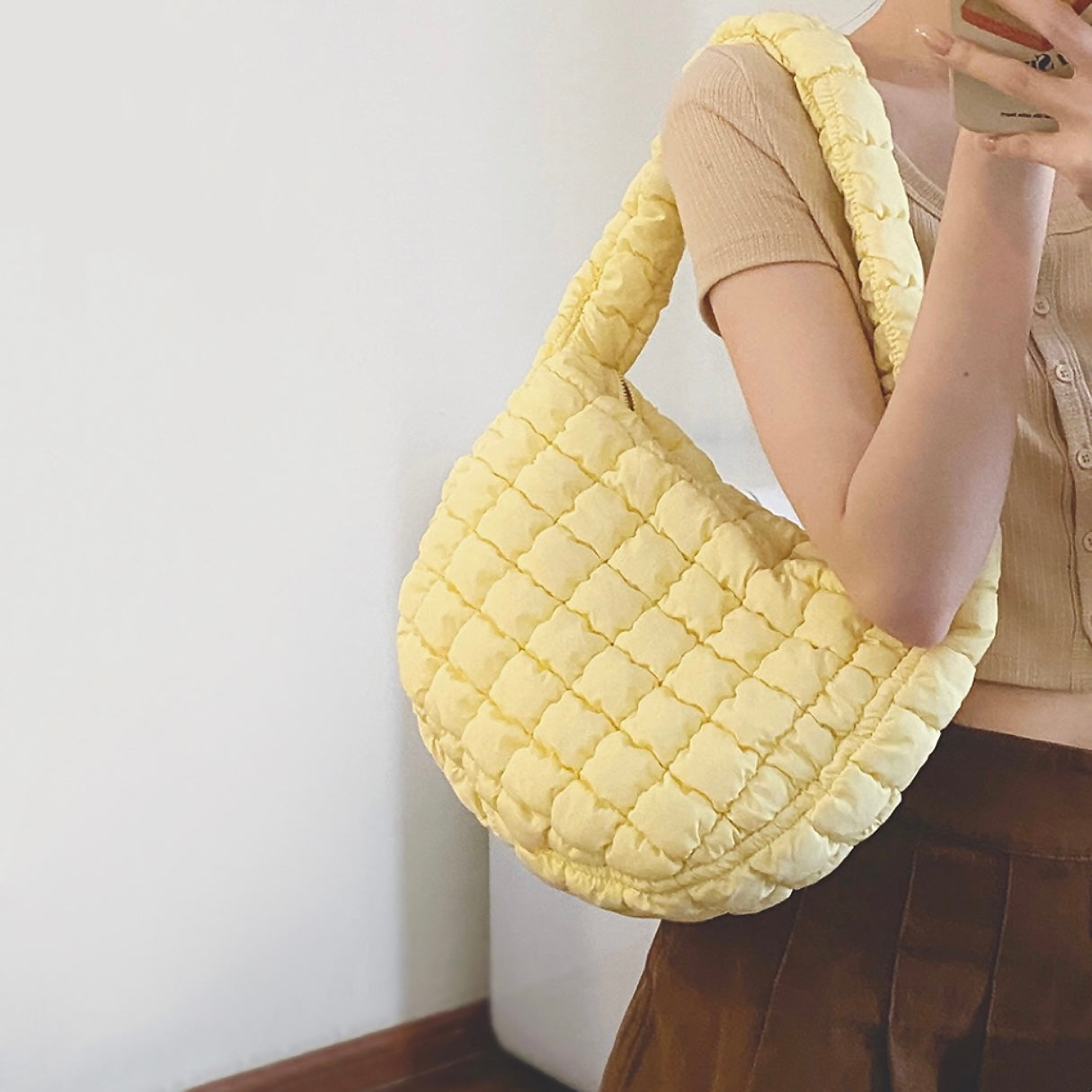 Sophisticated Bag with a Clean Classic Look