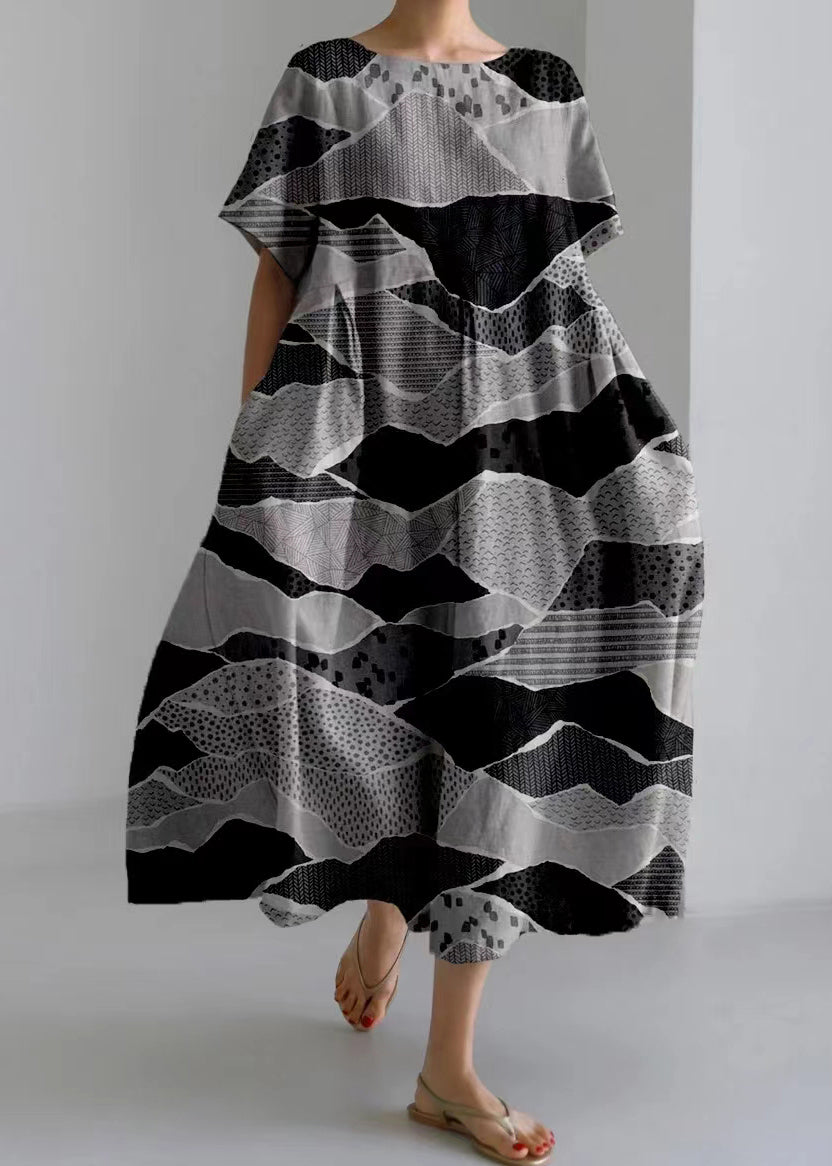 Classic Vintage Dress with a Flattering Fit