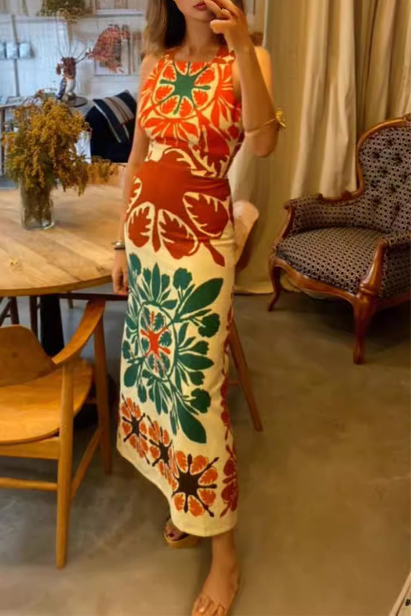 Classic Vintage Dress with a Flattering Fit