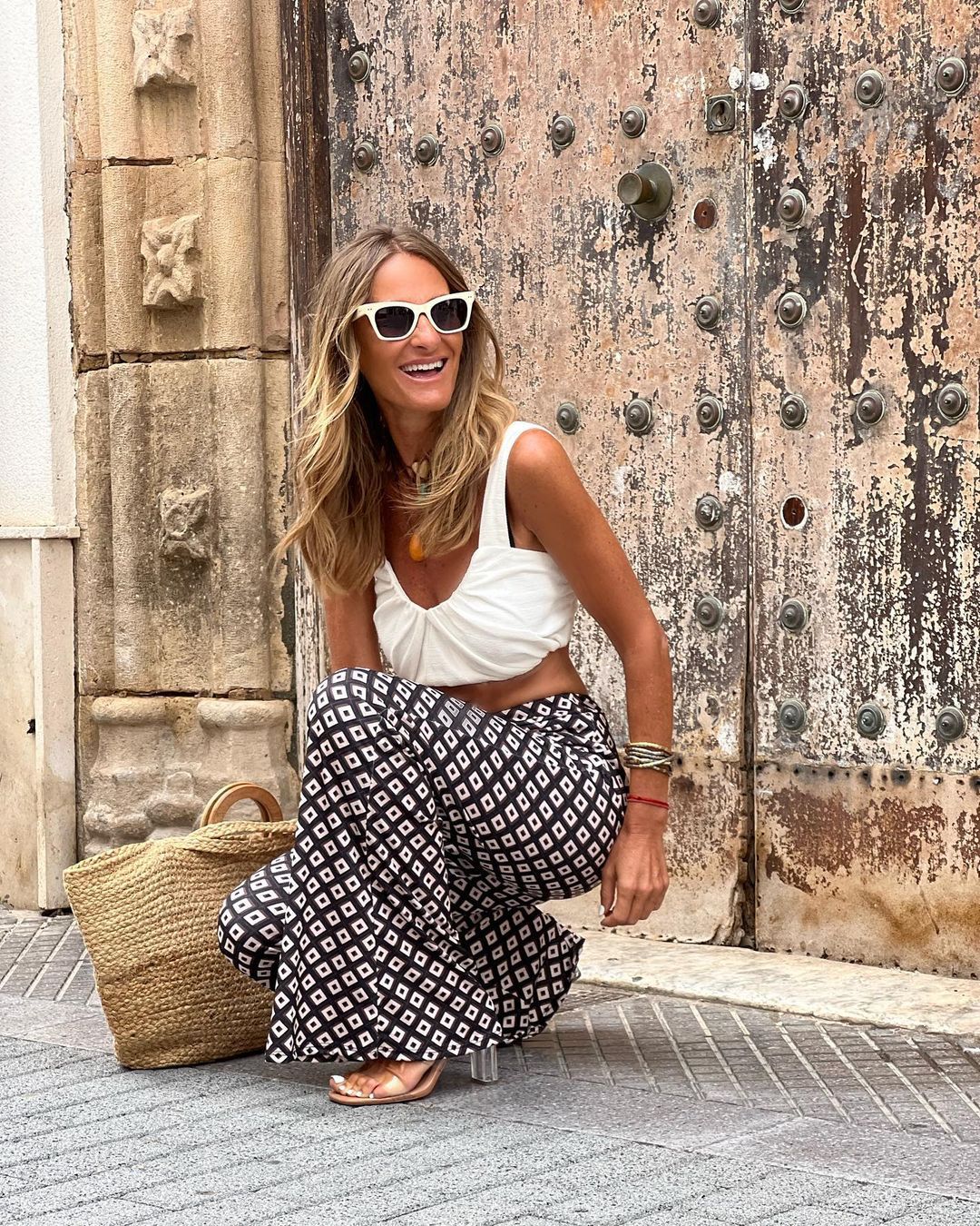 Well Tailored Pants with a Graceful Silhouette