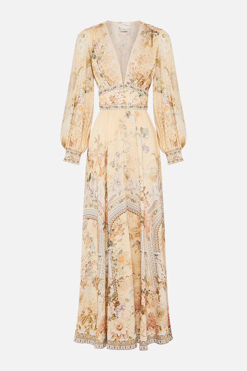 Beautifully Crafted Dress in a Classic Style
