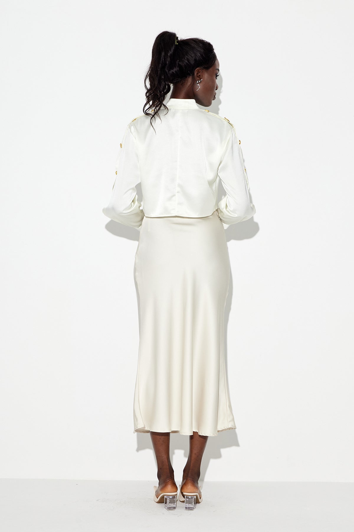 Gracefully Styled Shirt for Any Occasion