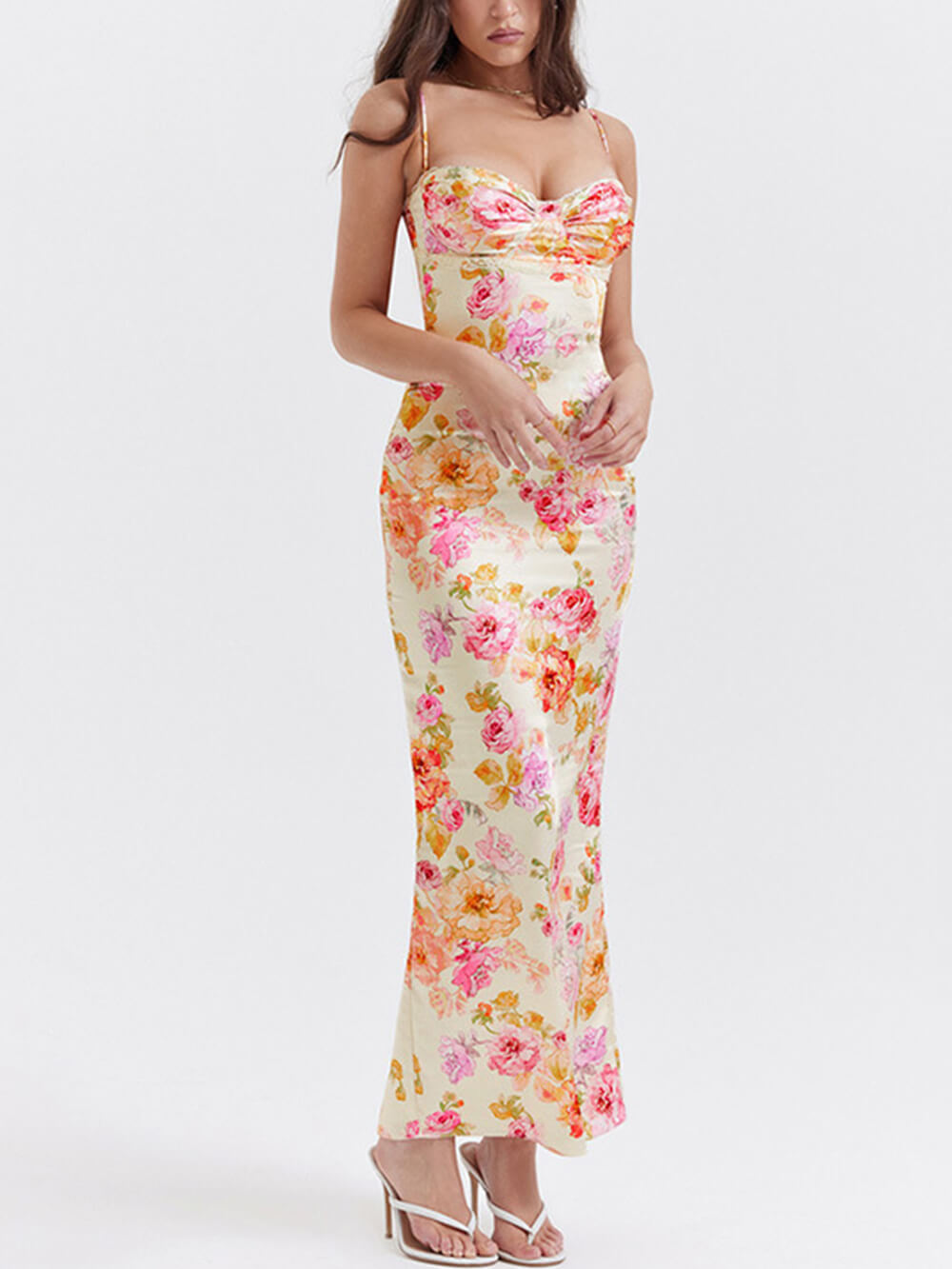 Beautifully Finished Dress in a Timeless Design