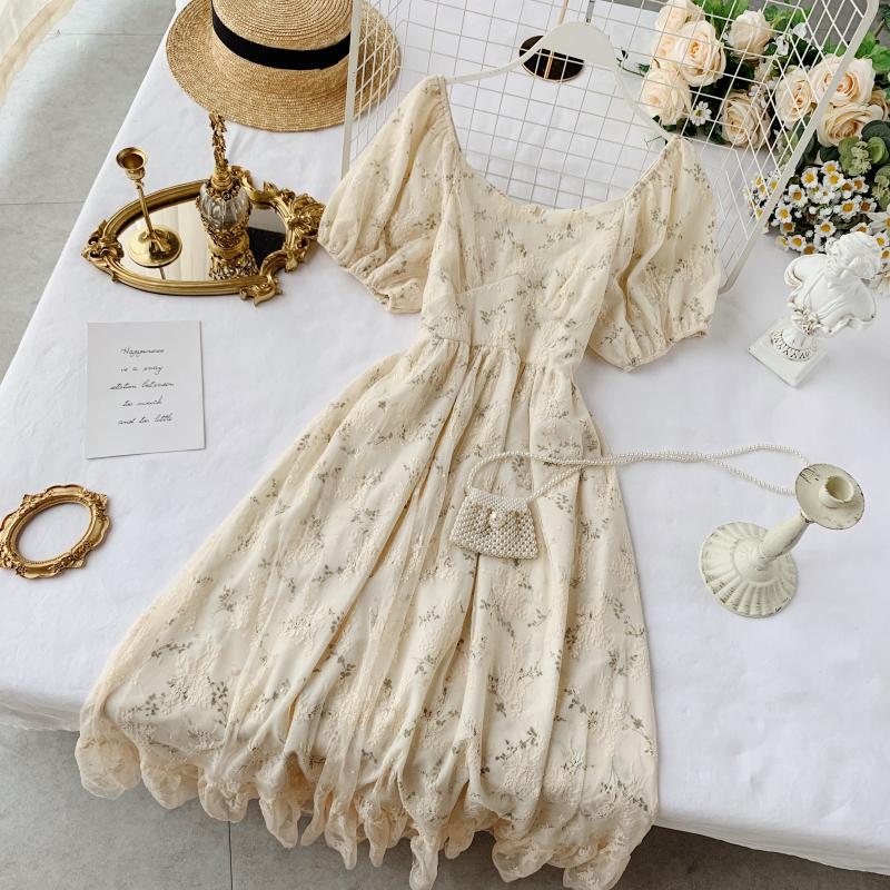 Classic Vintage Dress with a Flattering Fit