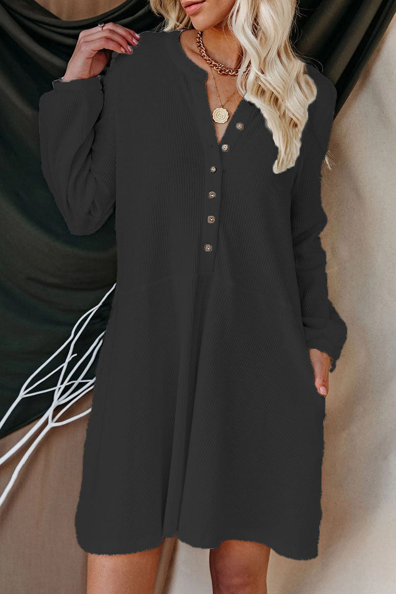 Sophisticated Dress with a Clean Classic Look