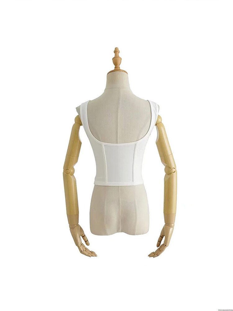 Effortlessly Elegant Top with a Timeless Design