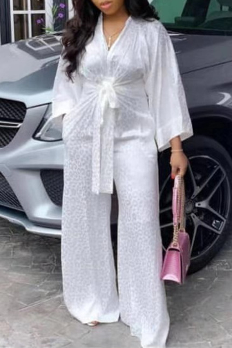 Effortlessly Elegant Garment with a Timeless Design