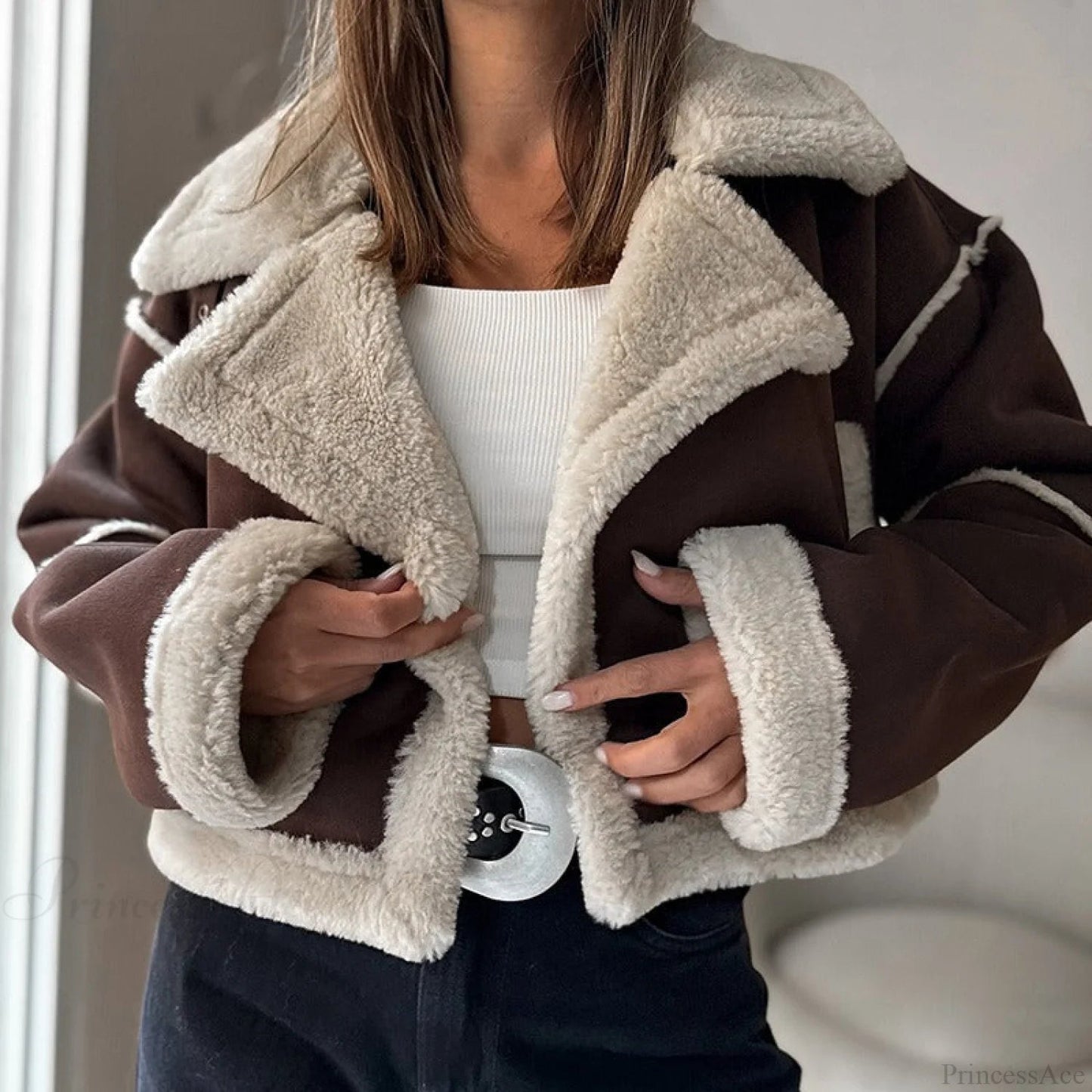 Beautifully Finished Coat in a Timeless Design