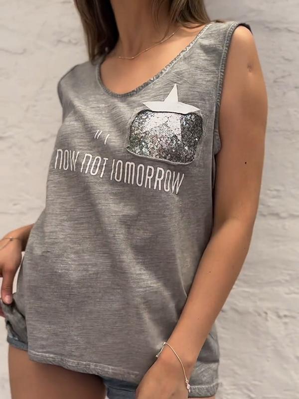 Gracefully Styled Top for Any Occasion