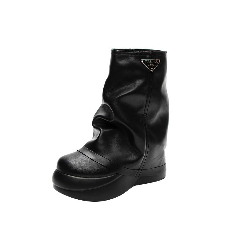 Beautifully Finished Boots in a Timeless Design