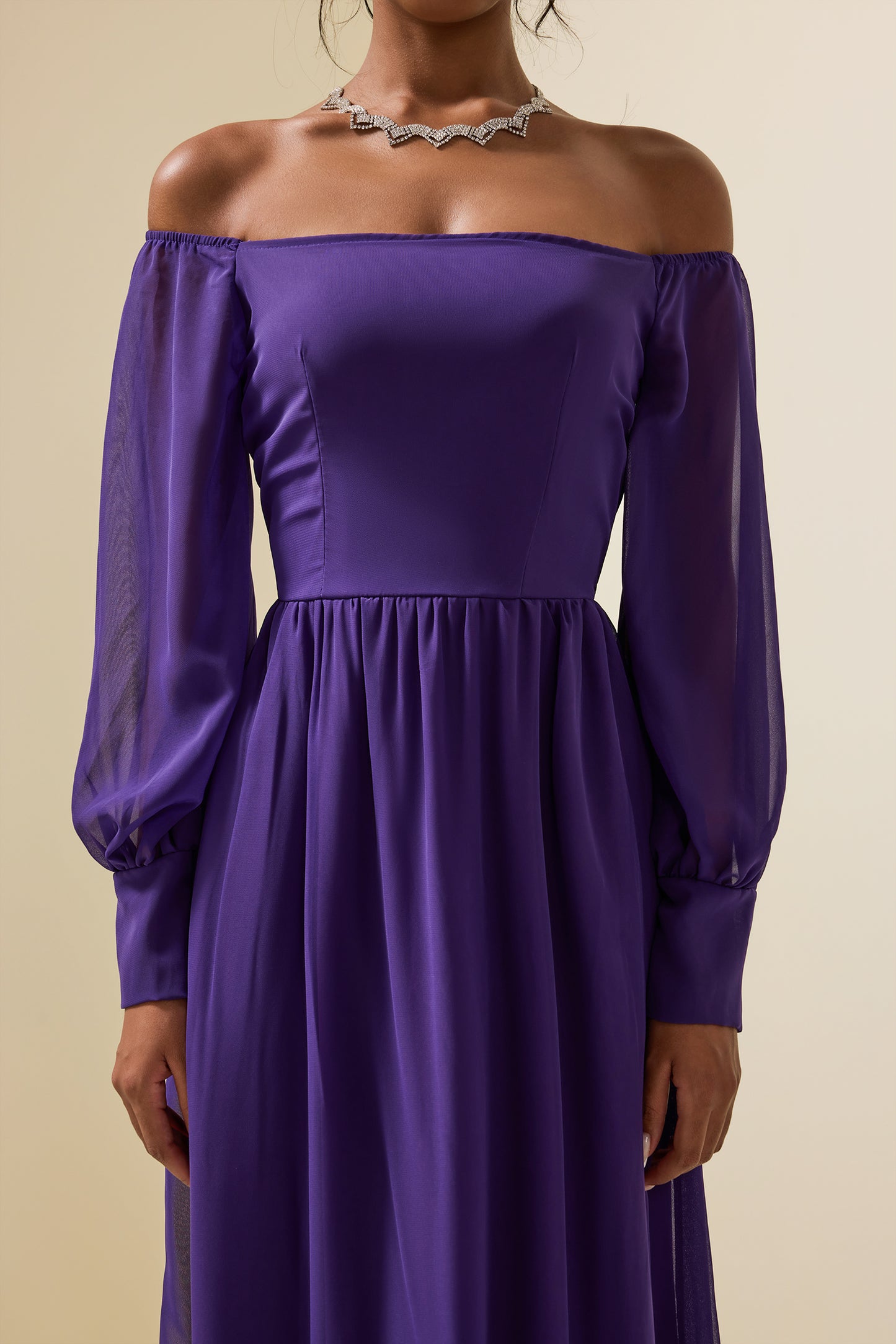 Beautifully Crafted Dress in a Classic Style