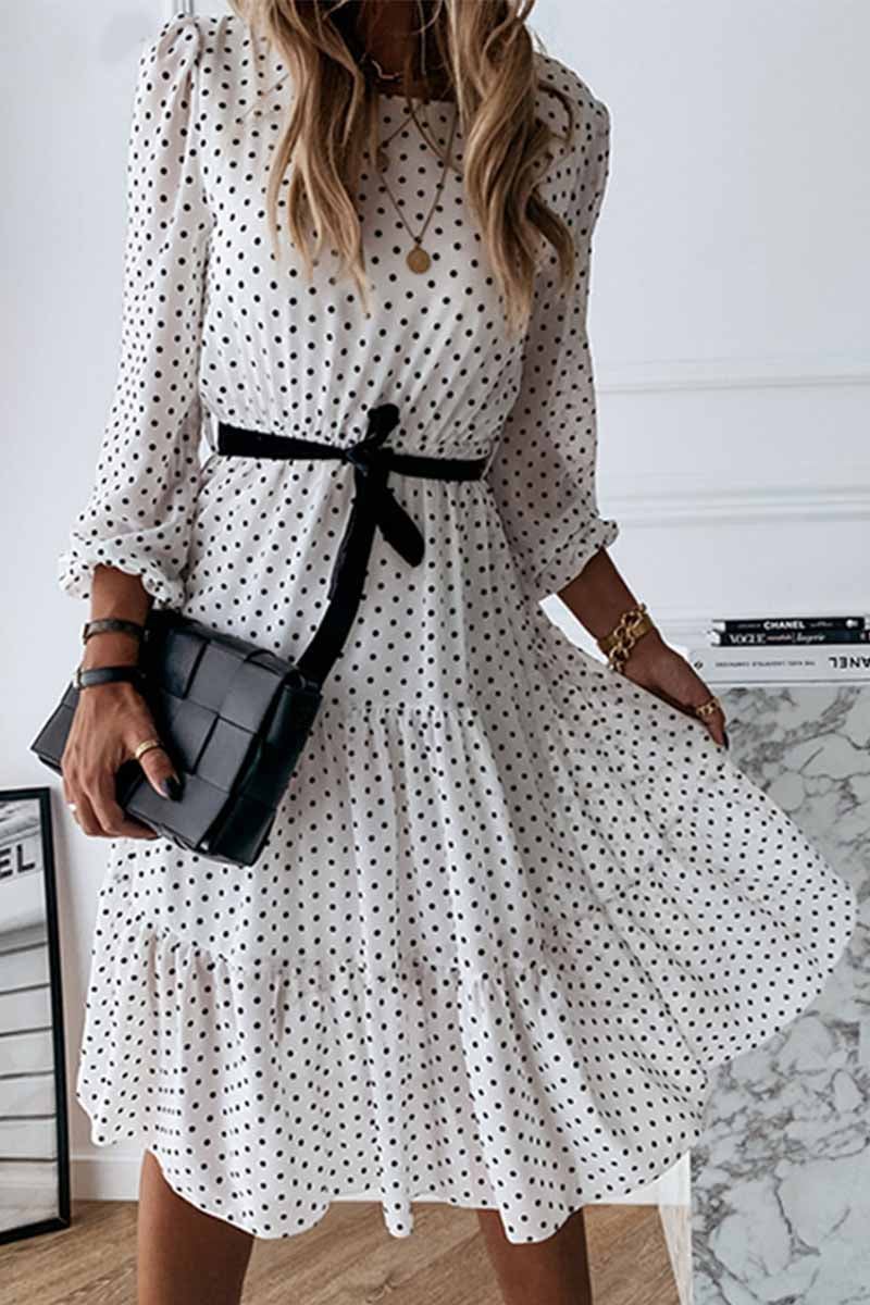 Beautifully Finished Dress in a Timeless Design