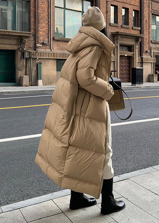 Well Tailored Coat with a Graceful Silhouette