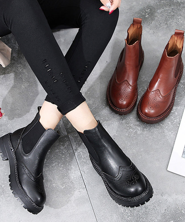 Well Tailored Boots with a Graceful Silhouette