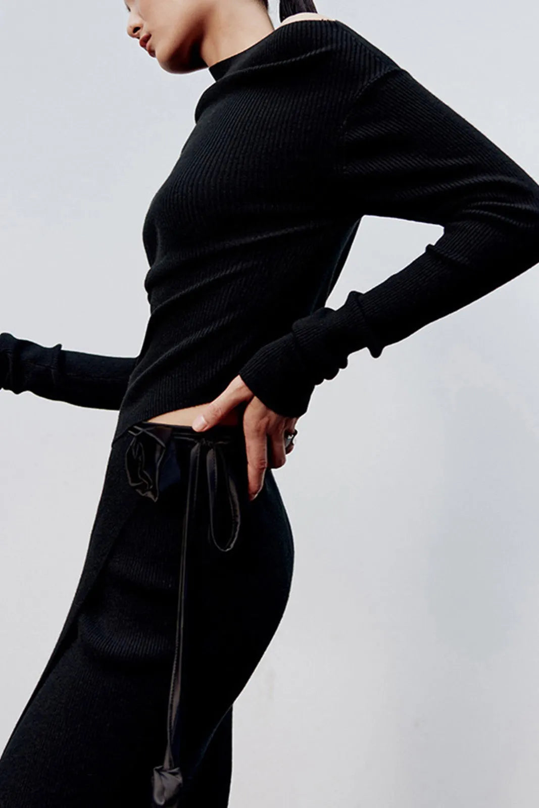 Well Tailored Top with a Graceful Silhouette