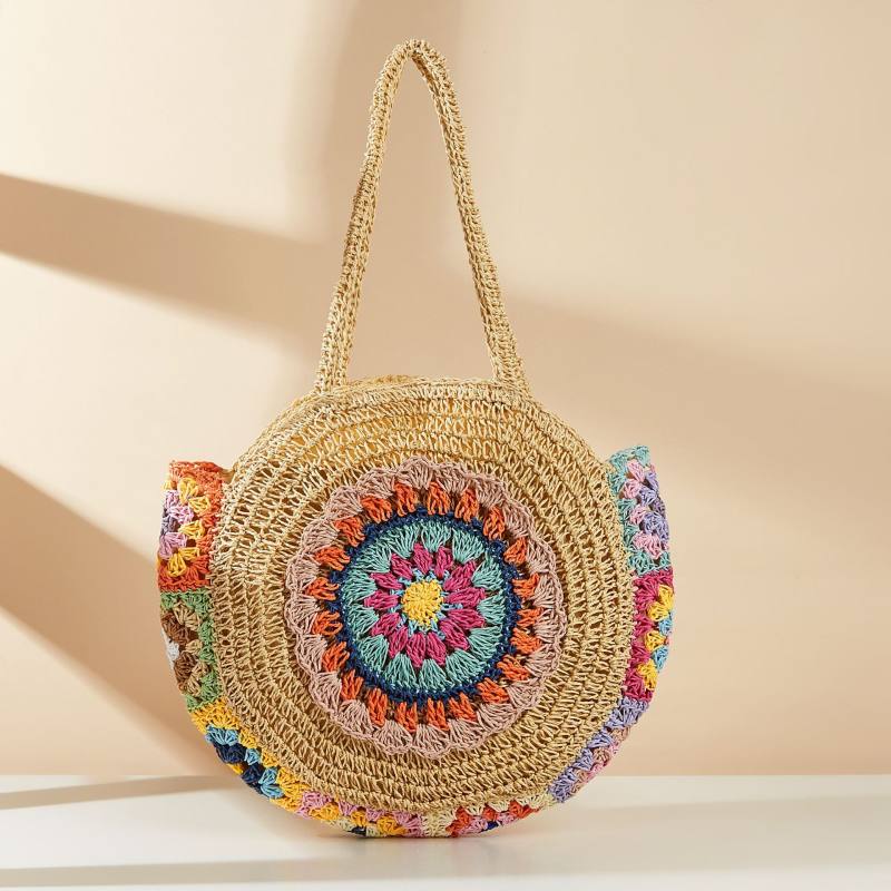 Well Tailored Bag with a Graceful Silhouette