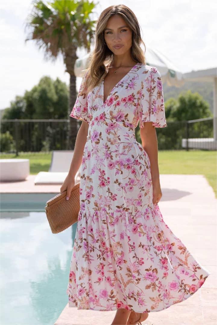 Classic Vintage Dress with a Flattering Fit