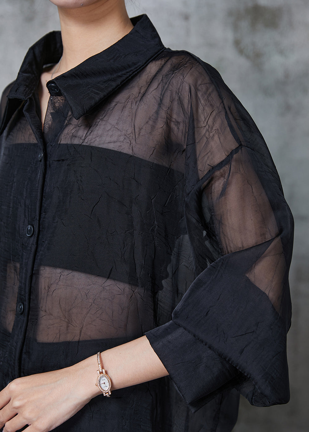 Well Tailored Shirt with a Graceful Silhouette