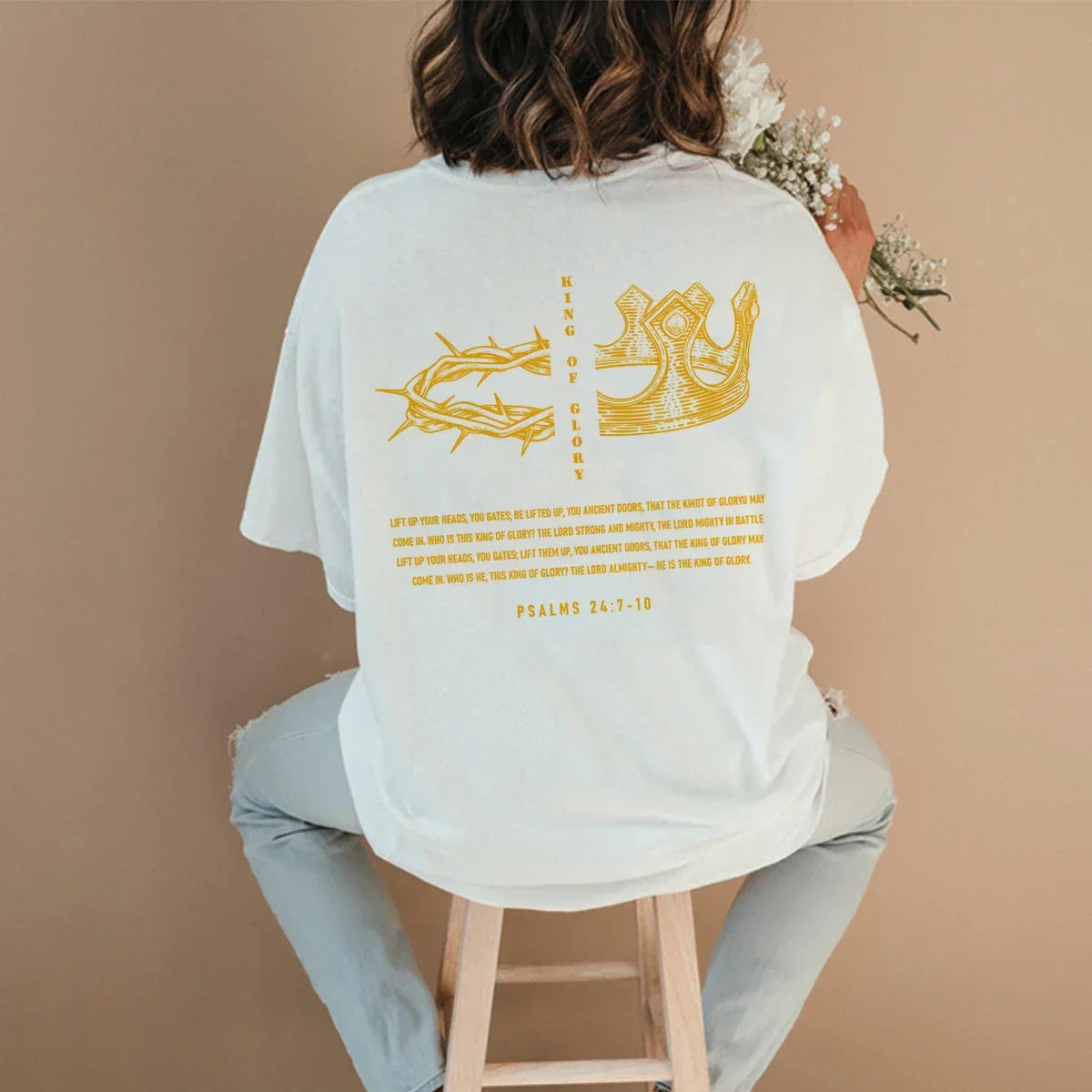 Effortlessly Elegant T-Shirt with a Timeless Design