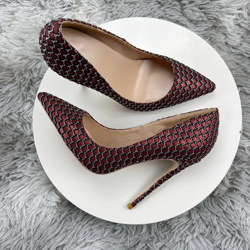 Effortlessly Elegant Shoes with a Timeless Design
