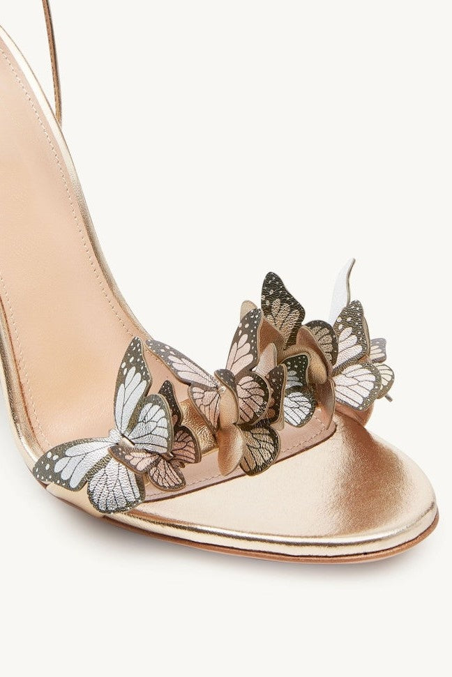 Well Tailored Sandals with a Graceful Silhouette