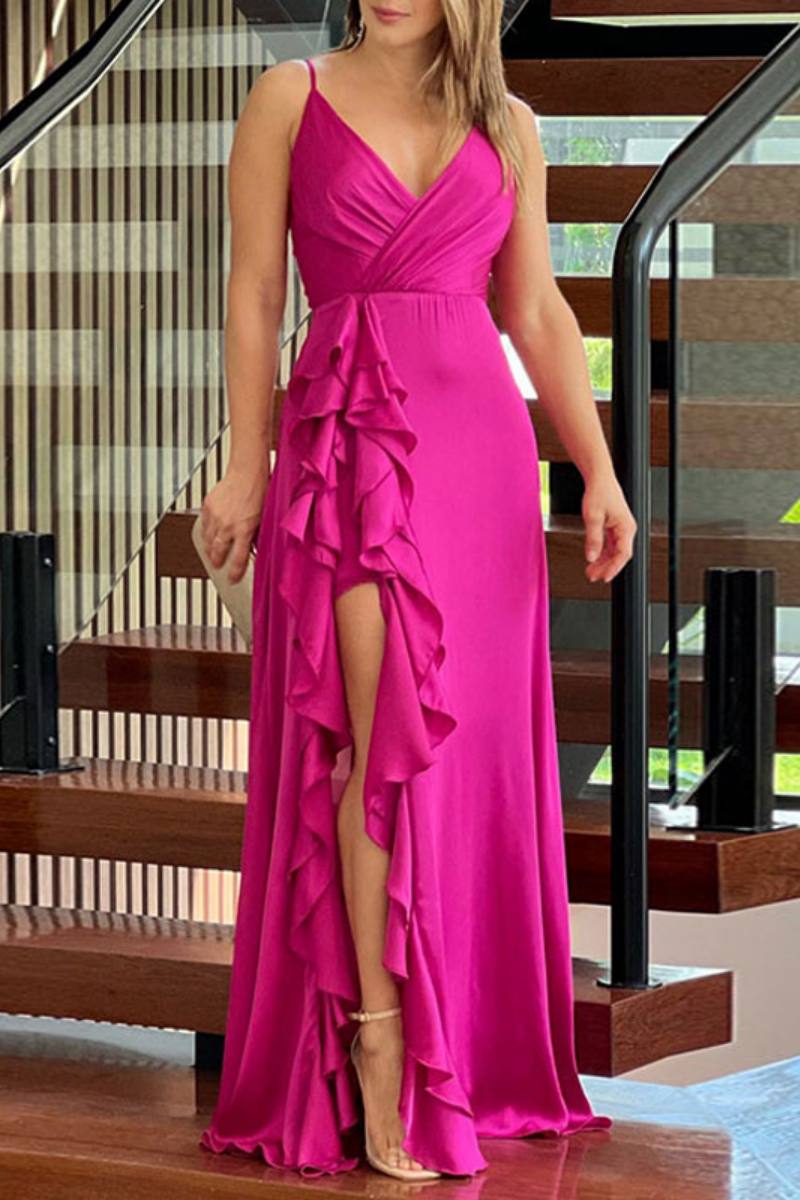 Beautifully Finished Dress in a Timeless Design