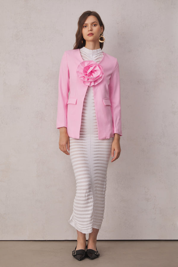 Effortlessly Elegant Garment with a Timeless Design