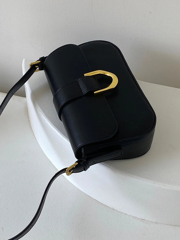 Sophisticated Bag with a Clean Classic Look