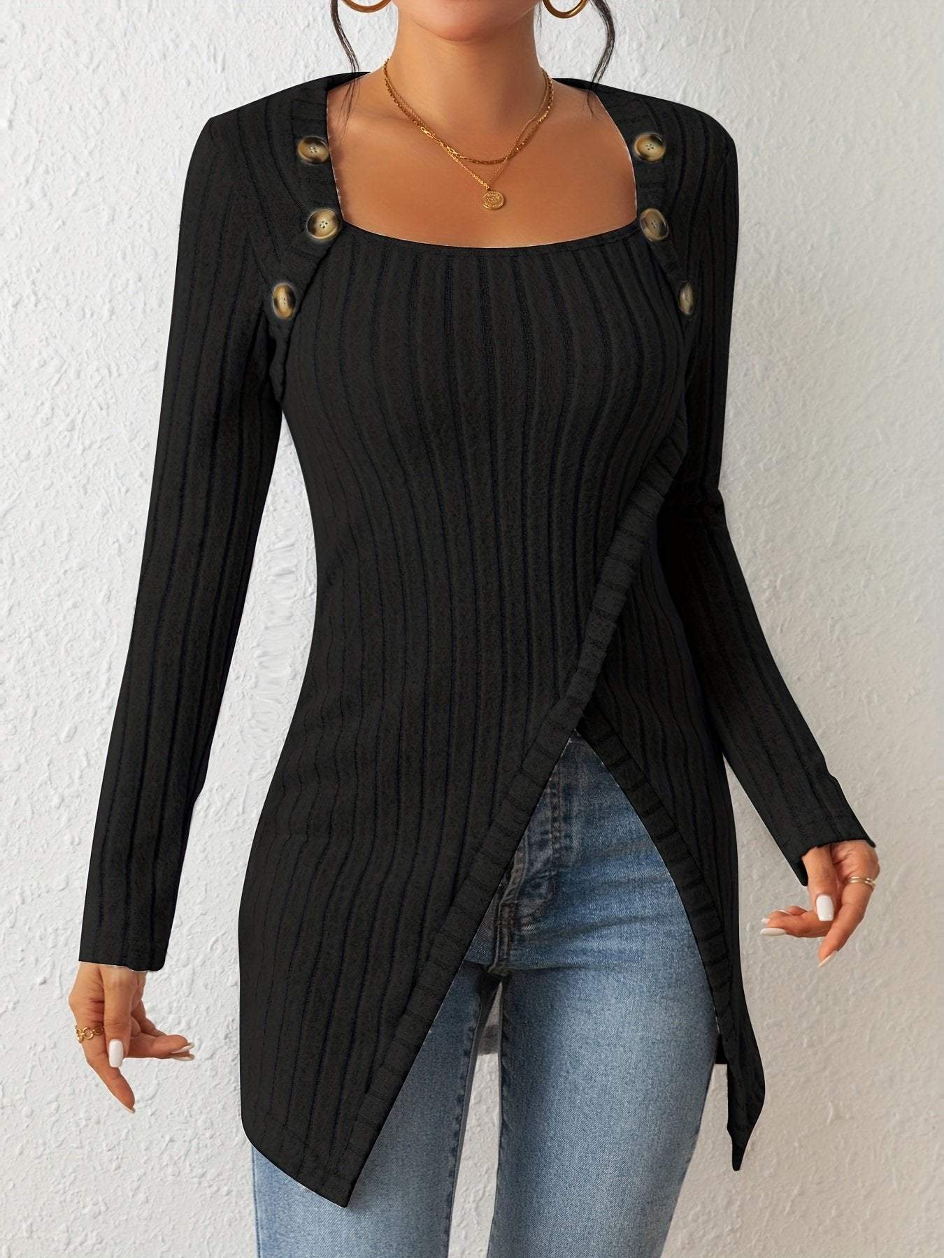 Effortlessly Elegant Top with a Timeless Design