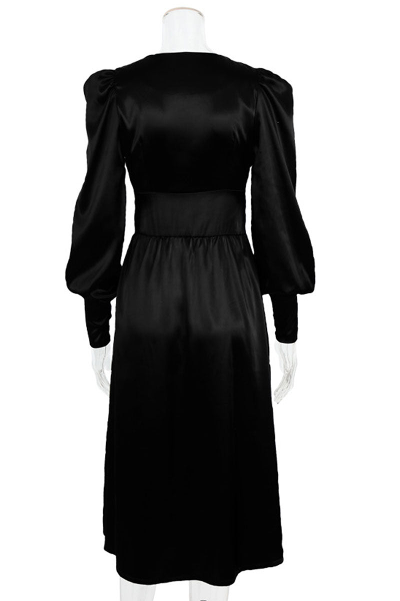Well Tailored Dress with a Graceful Silhouette