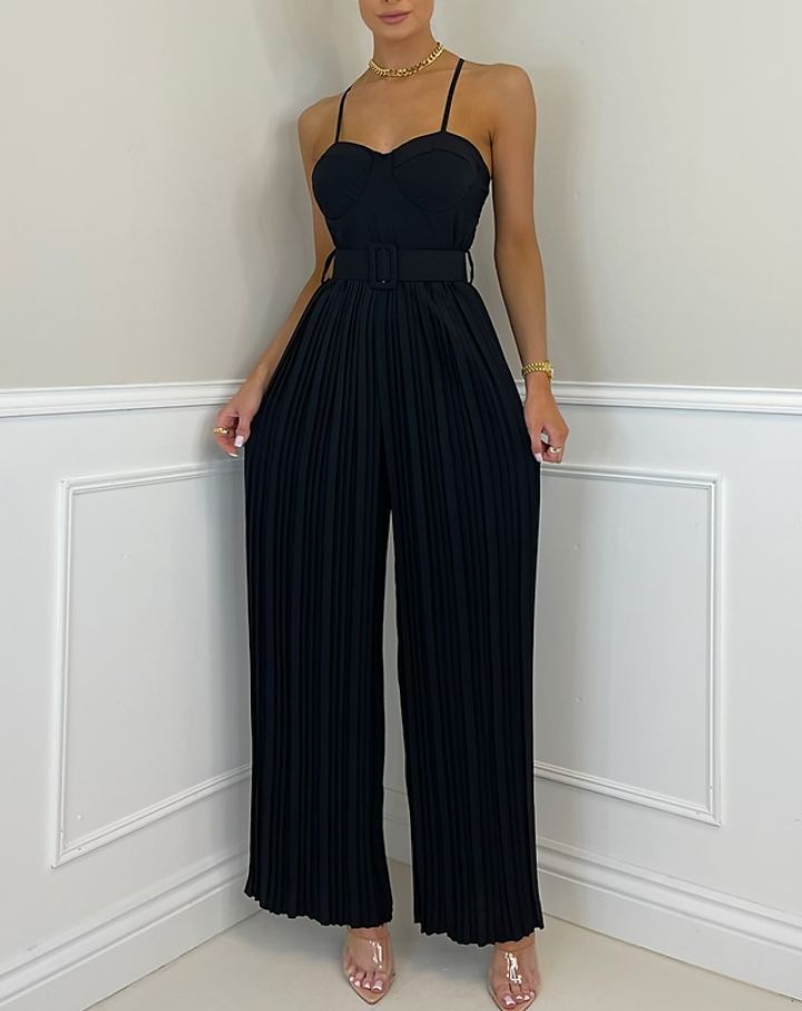 Gracefully Styled Garment for Any Occasion