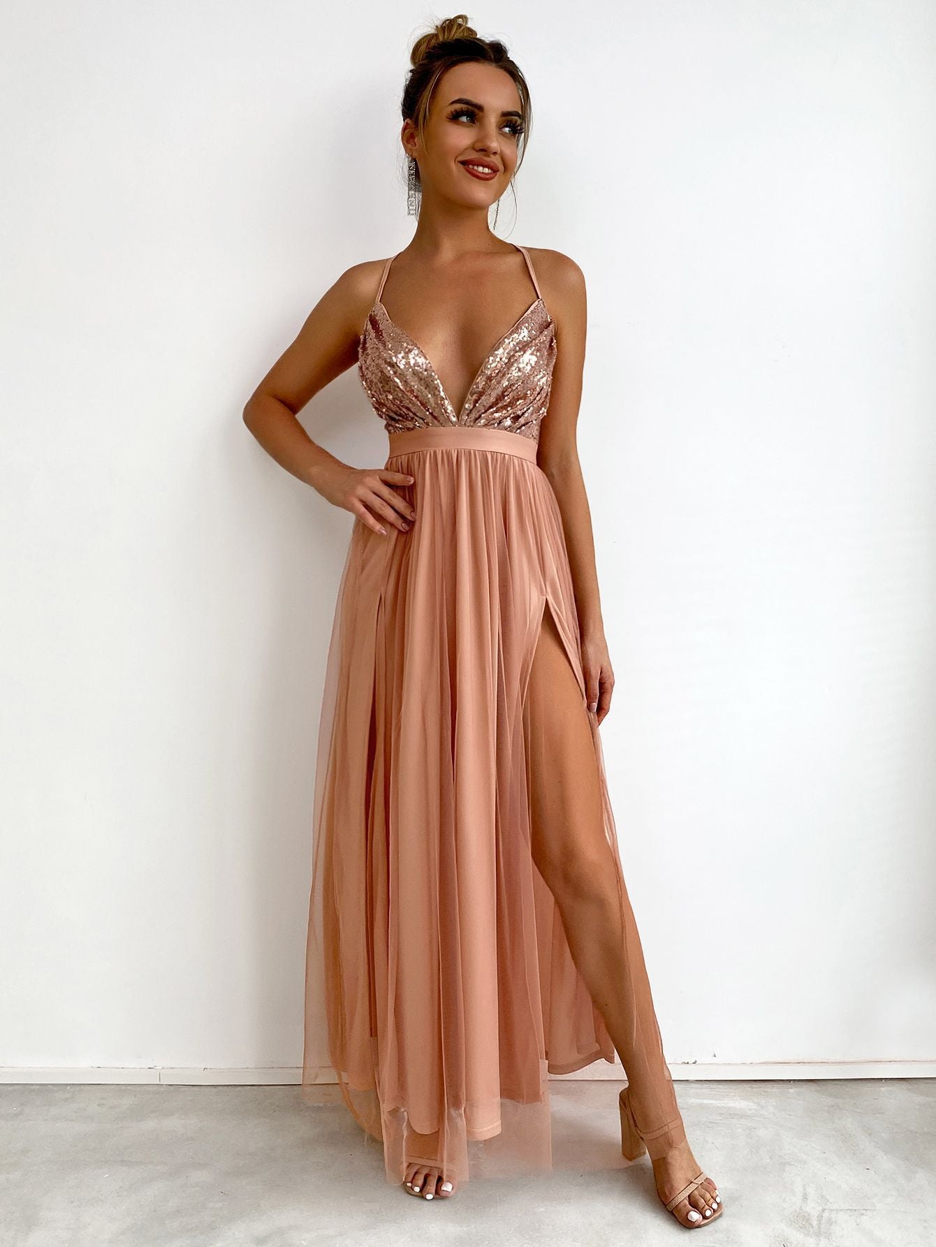 Beautifully Crafted Dress in a Classic Style