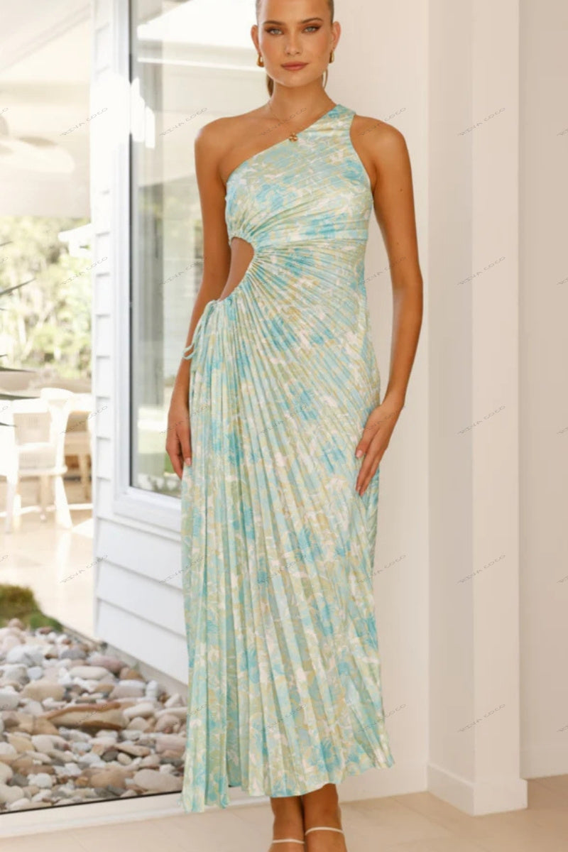 Effortlessly Elegant Garment with a Timeless Design