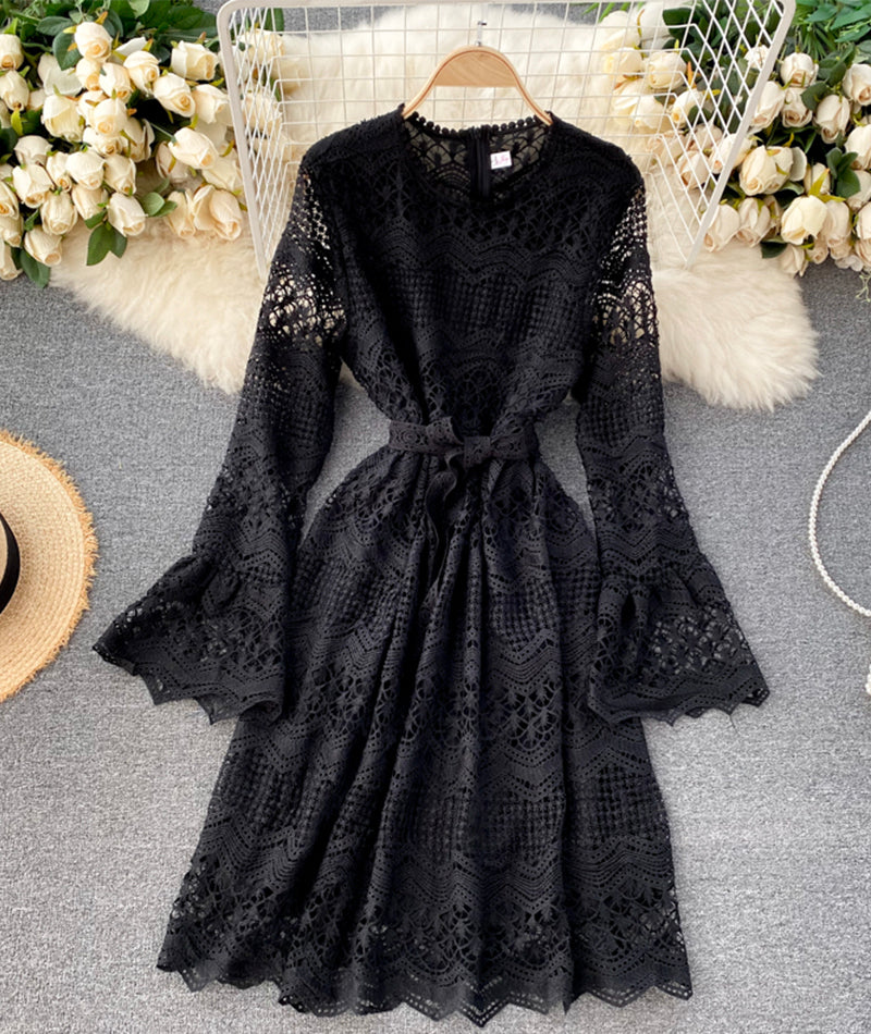 Classic Vintage Dress with a Flattering Fit