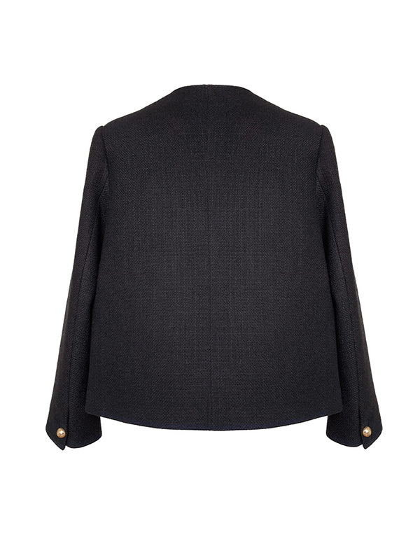 Gracefully Styled Garment for Any Occasion