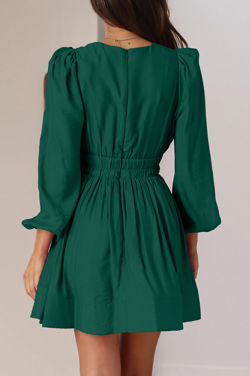 Well Tailored Dress with a Graceful Silhouette