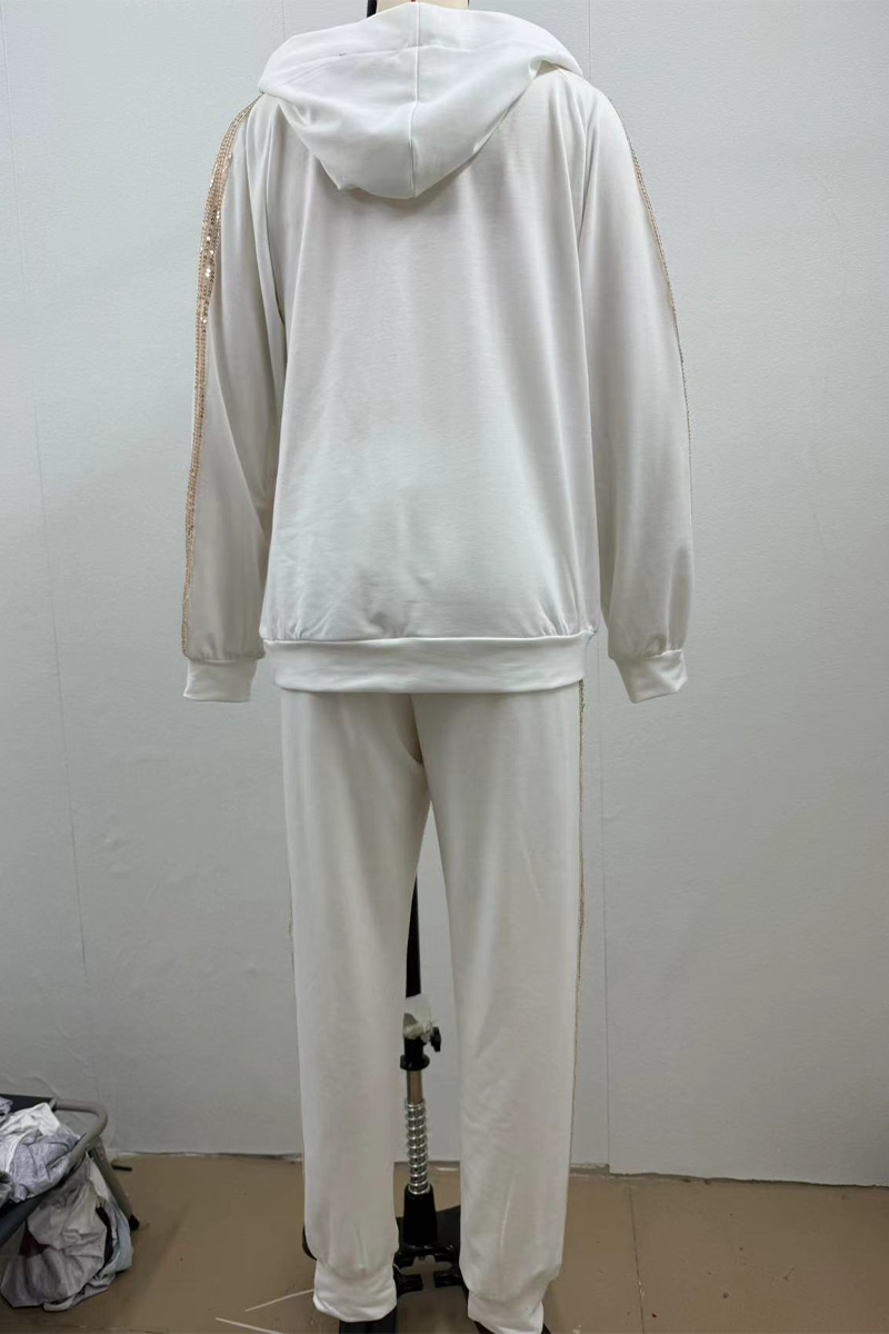 Sophisticated Garment with a Clean Classic Look
