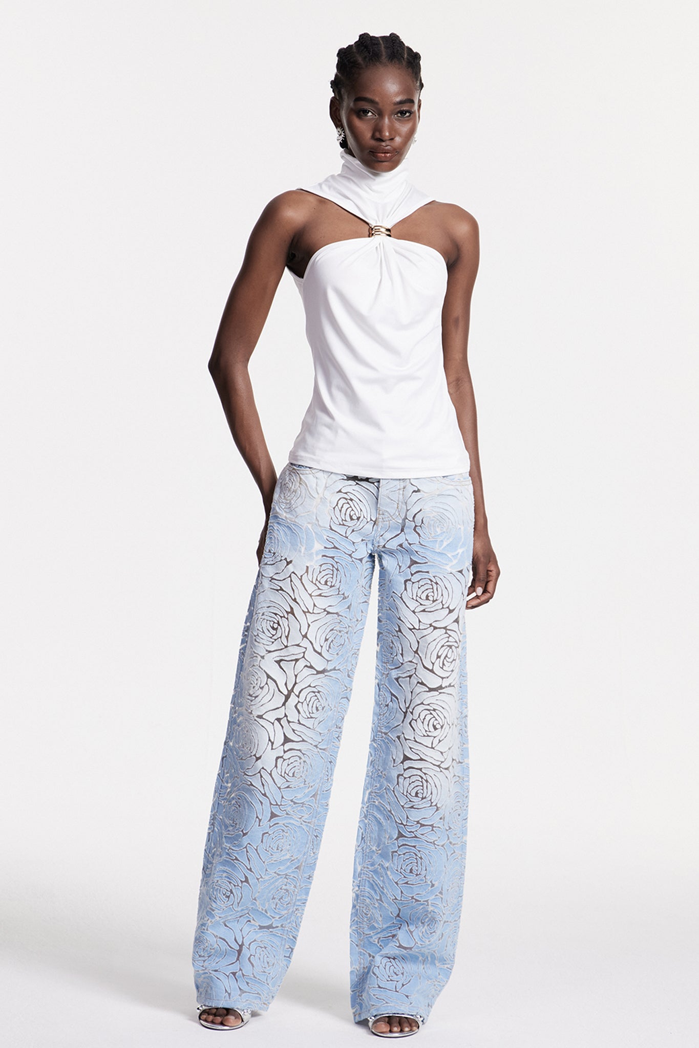 Well Tailored Garment with a Graceful Silhouette