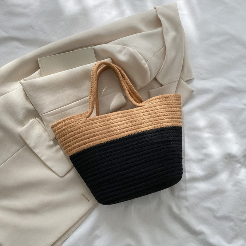 Effortlessly Elegant Bag with a Timeless Design