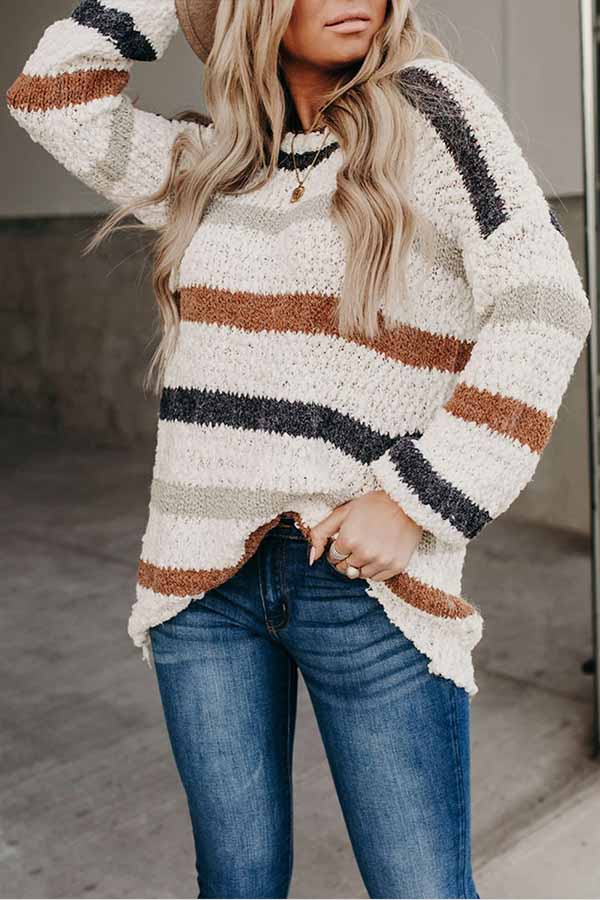 Effortlessly Elegant Sweater with a Timeless Design