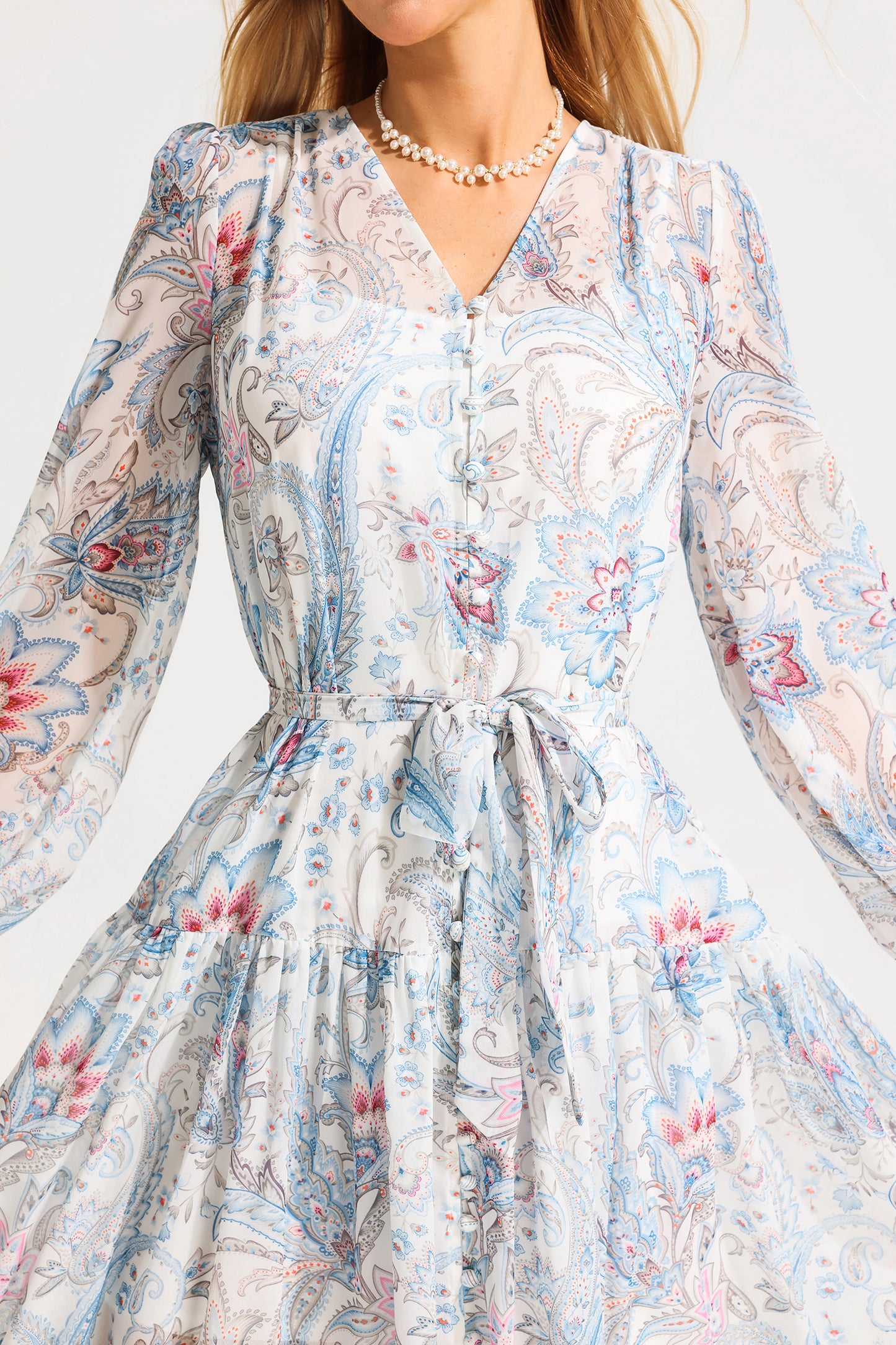 Beautifully Crafted Dress in a Classic Style